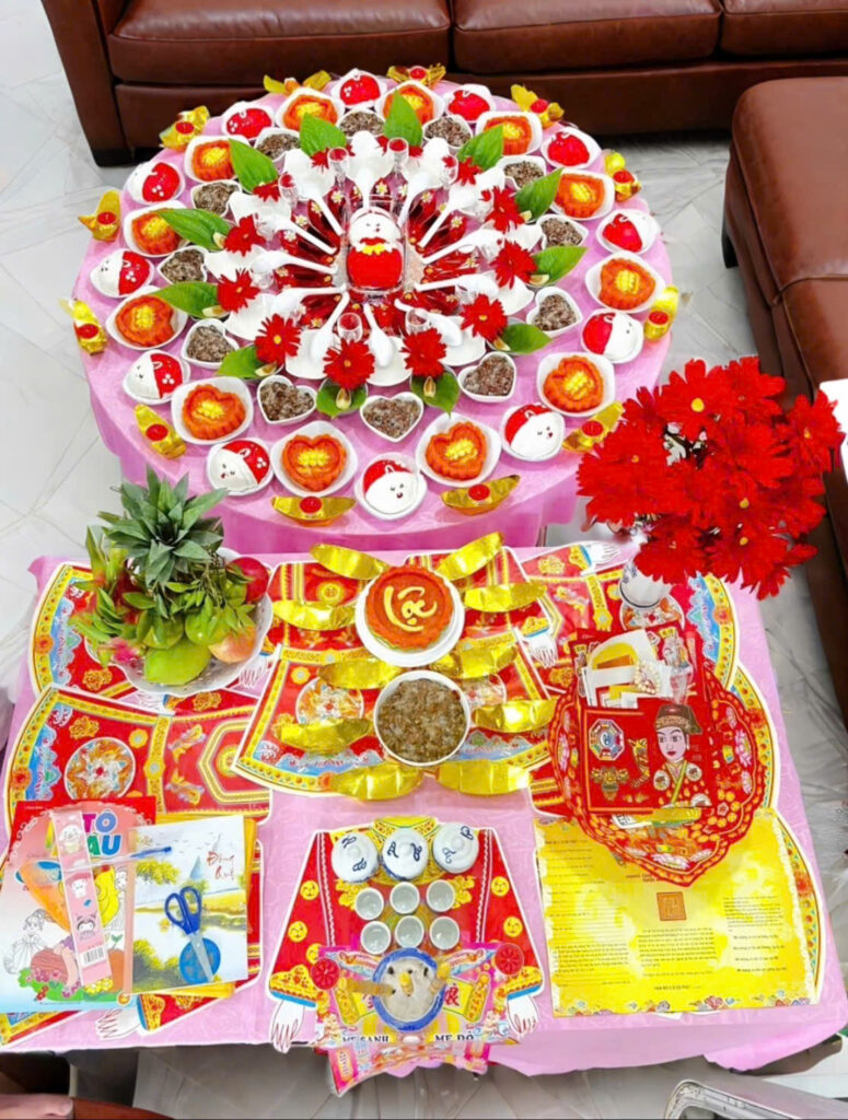 Tone Đỏ - B&eacute; Trai